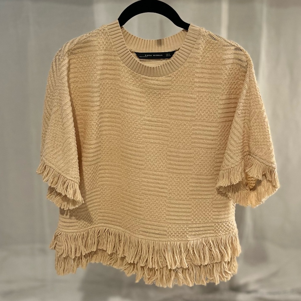 ZARA WOMAN Textured Knit Top with Tassel Fringe Hem